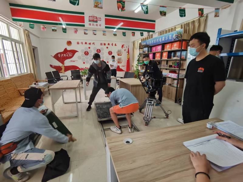 肇州县广告片拍摄公司：极简主义践行者，少即是多的视觉哲学